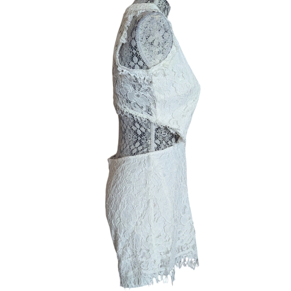 Alexis Cut Back Lace Romper - Picture 4 of 10